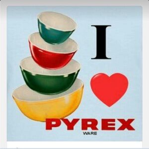 Vintage PYREX 4 Liter Yellow mixing bowl. (just the one yellow bowl)